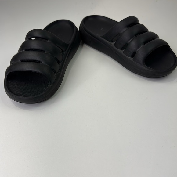 UGG women's Black Sport Yeah Comfort Slip on Slides Sandals - Picture 2 of 12